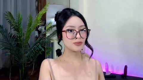 Snapshot of expensive_candyx chatting on February 9, 1:03 pm Candy online show from February 9, 1:03 pm
