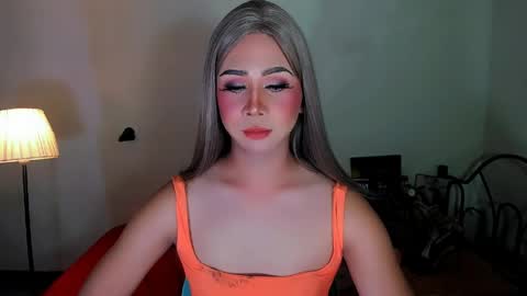 expensive_elise online show from March 24, 12:10 pm