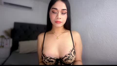 chloee online show from July 24, 2:53 am