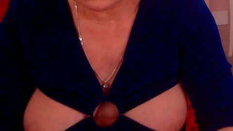 Alana online show from December 8, 8:25 pm