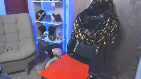 Snapshot of exquisite_gabe chatting on December 6, 10:19 pm GABRIEL online show from December 6, 10:19 pm