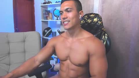 Snapshot of exquisite_gabe chatting on December 13, 6:16 pm GABRIEL online show from December 13, 6:16 pm