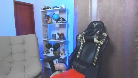 Snapshot of exquisite_gabe chatting on February 7, 10:52 pm GABRIEL online show from February 7, 10:52 pm