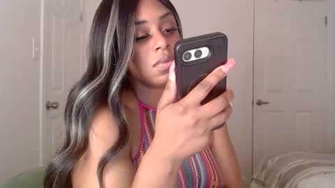 exstacybanks online show from November 26, 1:50 am