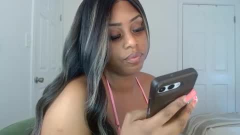 exstacybanks online show from November 29, 6:44 pm