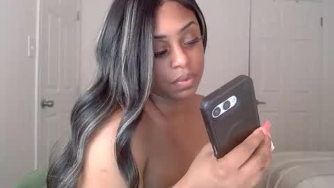 exstacybanks online show from December 3, 1:24 am