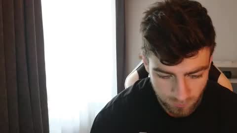 Snapshot of exstayz chatting on December 16, 8:52 am Sweetheart online show from December 16, 8:52 am