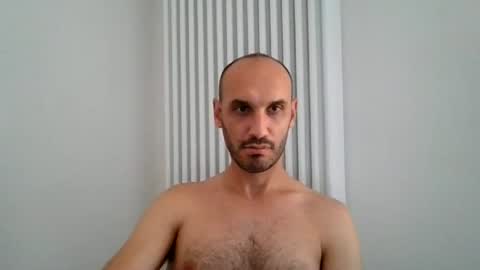 Snapshot of extr0 chatting on June 28, 12:33 pm Extro online show from June 28, 12:33 pm