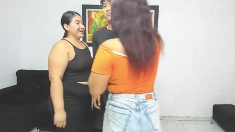 Snapshot of extremehotsex840 chatting on January 17, 1:49 pm Nicole Ostyn and Michel online show from January 17, 1:49 pm