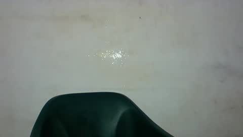 extremelywetgirl_ online show from April 23, 8:35 am