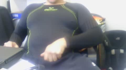 derssing online show from February 20, 9:54 am