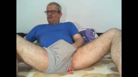 Snapshot of eyes12 chatting on May 17, 3:59 am GEORGE online show from May 17, 3:59 am