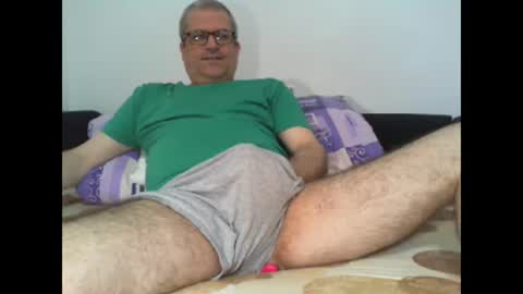 Snapshot of eyes12 chatting on May 19, 5:14 am GEORGE online show from May 19, 5:14 am
