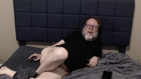 Snapshot of eyes_and_cock_wide chatting on November 6, 7:42 am eyes_and_cock_wide online show from November 6, 7:42 am