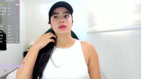 Snapshot of eyes_duque chatting on May 8, 7:41 pm online show from May 8, 7:41 pm