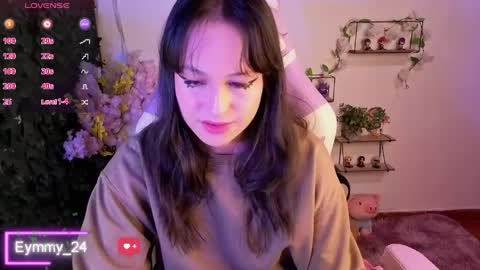 eymmy_24 online show from May 6, 1:47 am