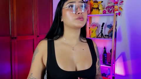 Emily online show from November 10, 9:36 pm