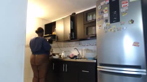 eyshaexotii online show from November 17, 12:00 pm