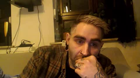 Snapshot of eytab chatting on October 9, 7:01 pm Eytab online show from October 9, 7:01 pm