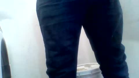 Snapshot of eyyoboobo0 chatting on February 8, 7:27 pm eyyoboobo0 online show from February 8, 7:27 pm