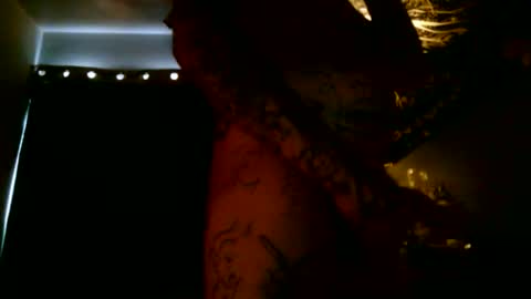 ezekielll1999 online show from April 20, 7:59 pm