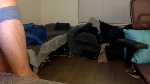 ezjorider33 online show from December 19, 8:10 am