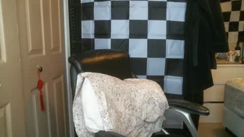 Ezra Naamah online show from February 28, 5:48 pm