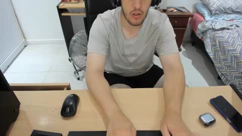 Ezzeq online show from November 17, 11:32 pm