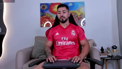 Snapshot of ezzio_scolaro chatting on July 18, 1:10 am Ezzio Scolaro online show from July 18, 1:10 am