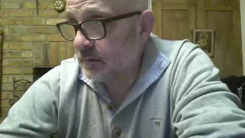 f1zzeek online show from February 18, 9:00 pm