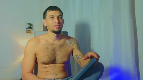 Snapshot of fabi_calde chatting on January 7, 12:52 pm fabi online show from January 7, 12:52 pm