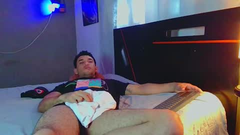 Snapshot of fabi_calde chatting on February 28, 6:09 pm fabi online show from February 28, 6:09 pm