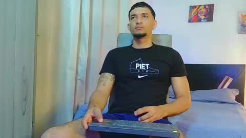 Snapshot of fabi_calde chatting on November 5, 11:43 am fabi online show from November 5, 11:43 am