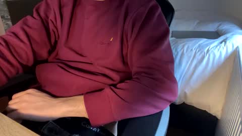 Snapshot of fabian_196 chatting on December 13, 12:28 pm Call me bitch online show from December 13, 12:28 pm