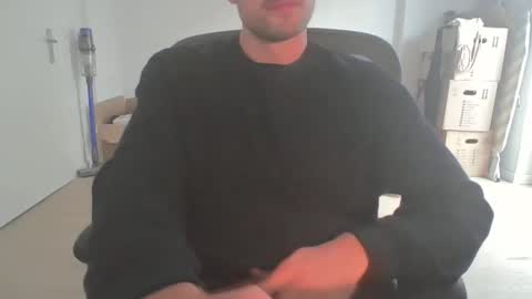 Snapshot of fabian_196 chatting on September 13, 5:02 pm Call me bitch online show from September 13, 5:02 pm