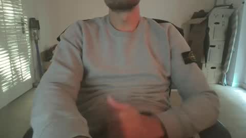 Snapshot of fabian_196 chatting on September 18, 4:31 pm Call me bitch online show from September 18, 4:31 pm