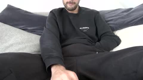 Snapshot of fabian_196 chatting on October 26, 10:43 am Call me bitch online show from October 26, 10:43 am