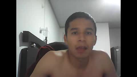 R online show from January 12, 8:36 pm