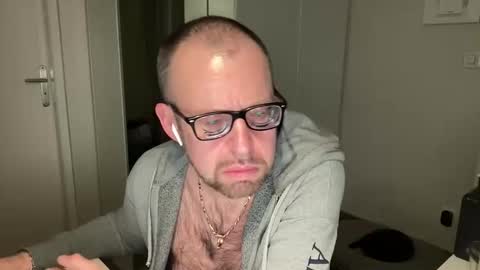 fabiothick online show from November 27, 11:40 pm