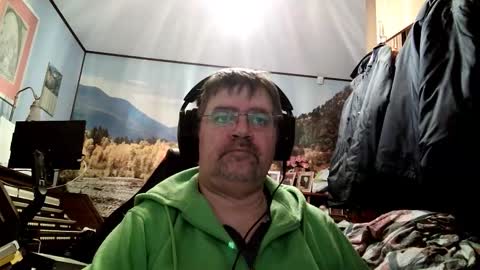 Snapshot of fabius2673 chatting on October 18, 6:05 am Fabius online show from October 18, 6:05 am