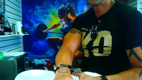 fabxxxl online show from May 2, 8:19 am
