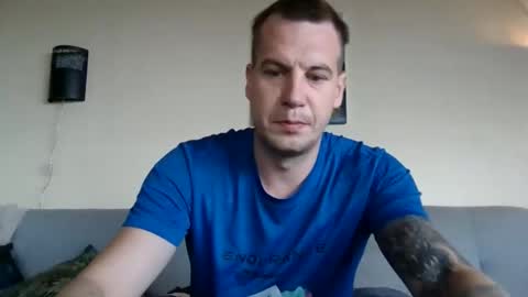 Snapshot of fack69ogsazzy69 chatting on September 12, 8:03 am Dennis online show from September 12, 8:03 am