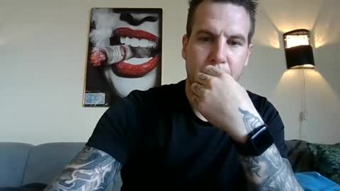 Snapshot of fack69ogsazzy69 chatting on November 12, 11:10 am Dennis online show from November 12, 11:10 am