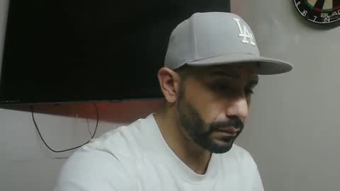 Mark online show from December 11, 7:25 pm