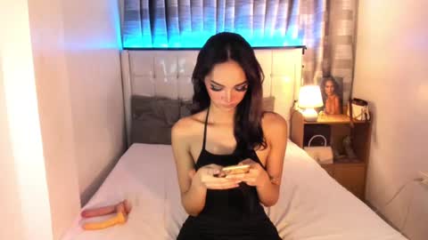 faelore online show from December 2, 5:15 am