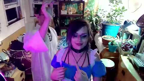 Snapshot of faewildflower chatting on October 14, 7:20 am faewildflower online show from October 14, 7:20 am