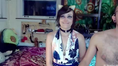 Snapshot of faewildflower chatting on November 29, 4:37 am faewildflower online show from November 29, 4:37 am