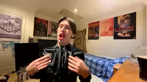 fagboysissy online show from November 2, 12:57 am
