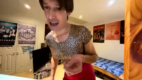 fagboysissy online show from November 10, 6:07 pm