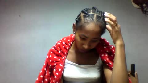faiqua95 online show from April 29, 6:47 pm
